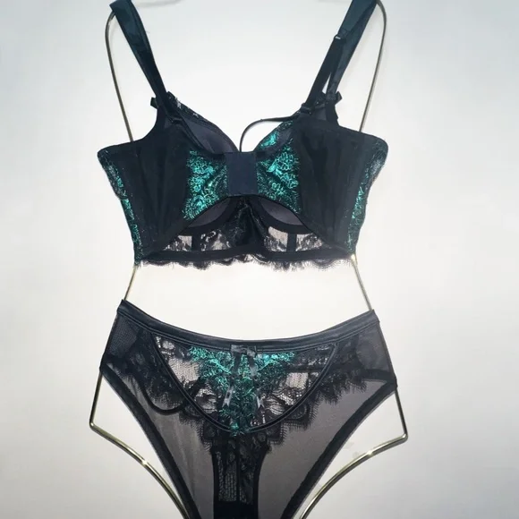Honey birdette (Bra & Panties) - Picture 3 of 4